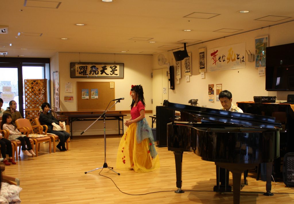 ♪病棟ラウンジ スペシャルコンサート♪